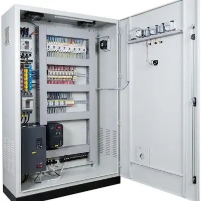 Tủ điều khiển và động lực