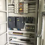 Tủ điều khiển và động lực